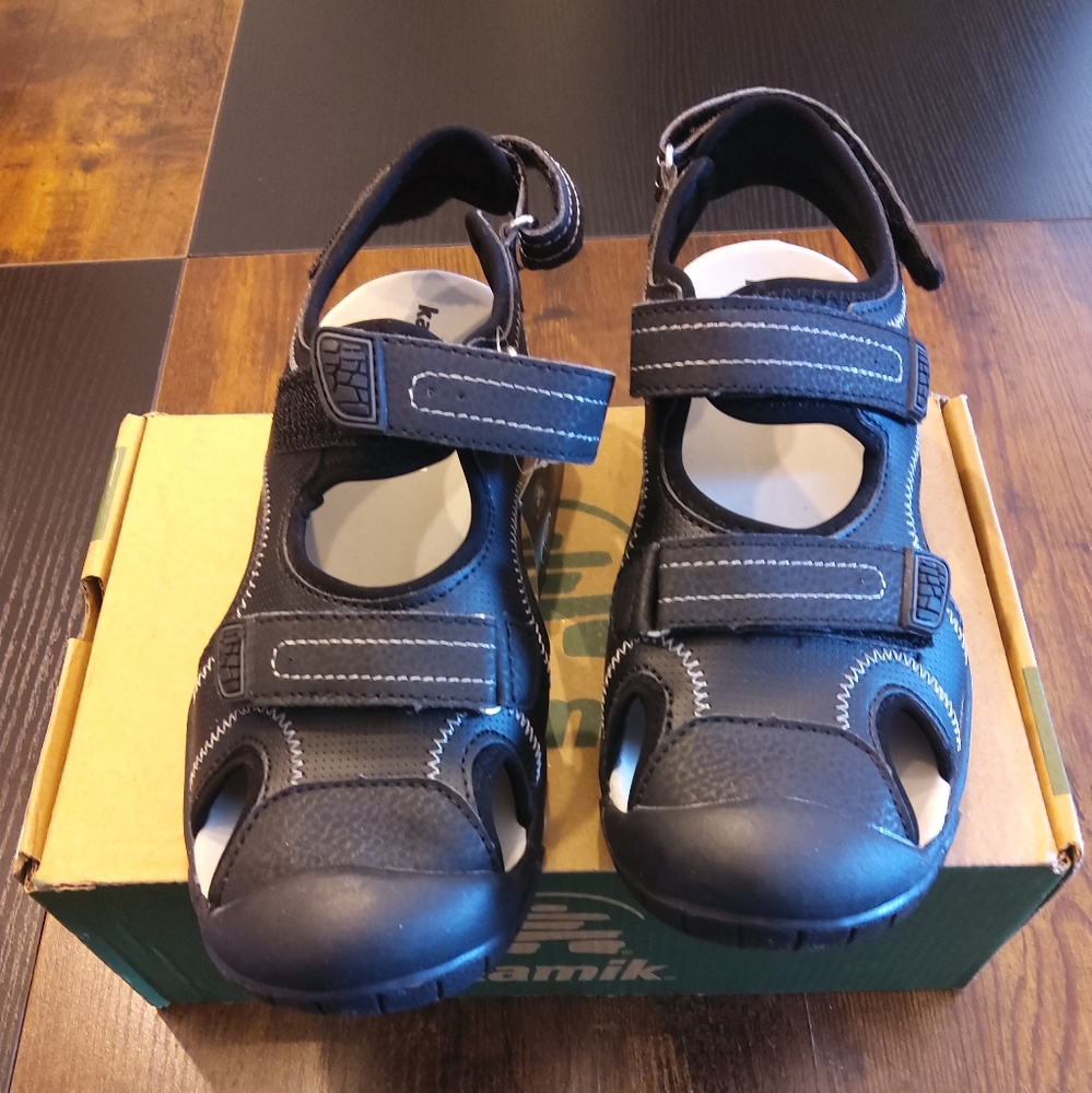 NWT Kamik Seaturtle 2 Sandal - Big Boys 7, EU 39 Firm Price